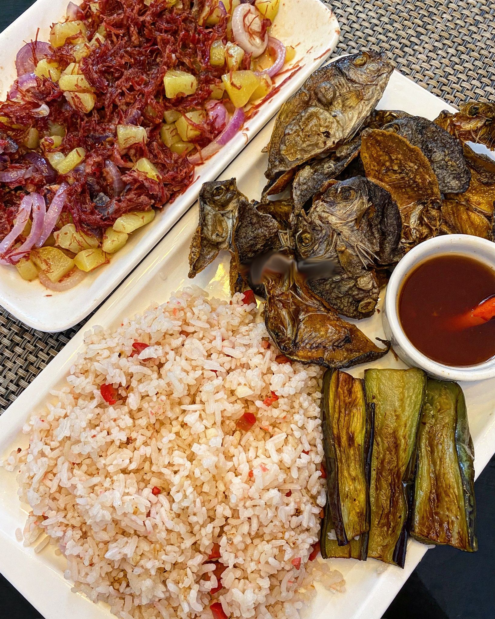 Fried Fish with Garlic Rice