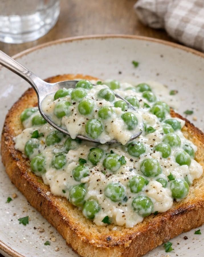 Creamed Peas on Toast