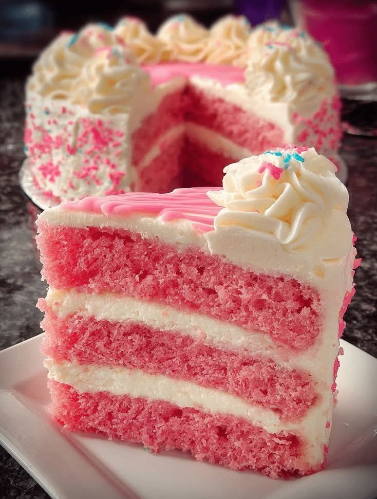 Strawberry & Cream Cake Recipe