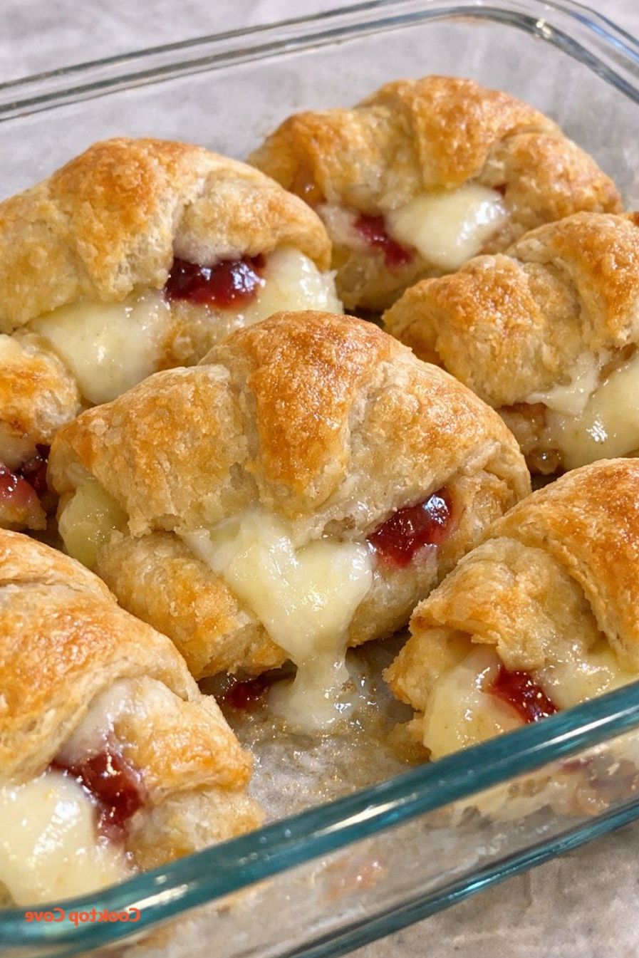 Crescent Brie Bites
